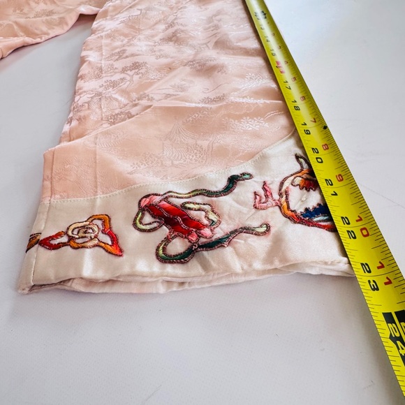 Vintage Peach Pink Asian Silk Embroidered Robe with Sash - Silk Lined Kimono - Picture 14 of 16